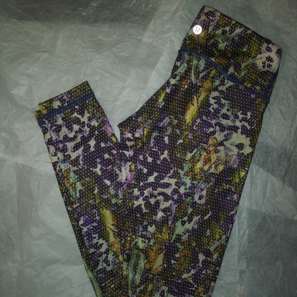 🆕Lululemon | Wunder Under Floral Camo Leggings